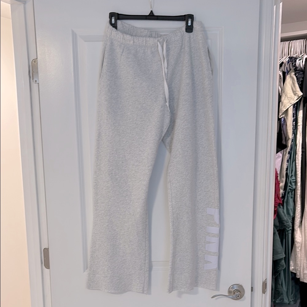 Victoria’s Secret Pink Pants